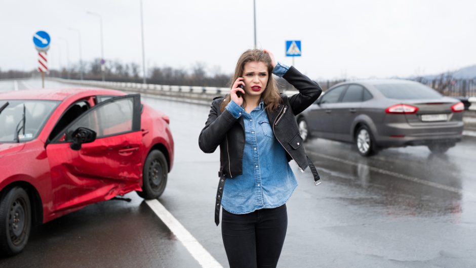 Cum să îți protejezi mașina de daunele provocate de vremea extremă și de trafic